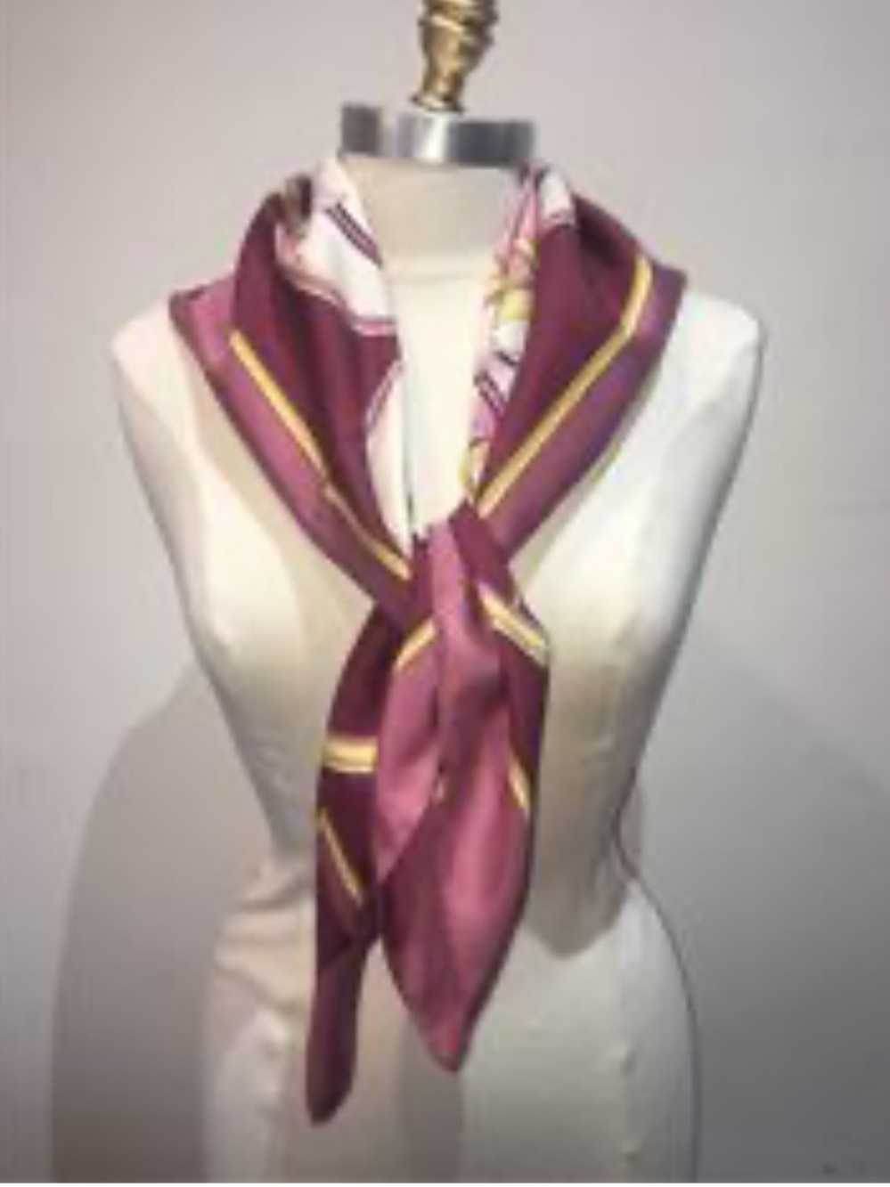 Hermes Carre 70 Washington’s Carriage Scarf - Picture 13 of 13